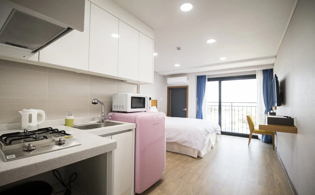 W Ocean Pension