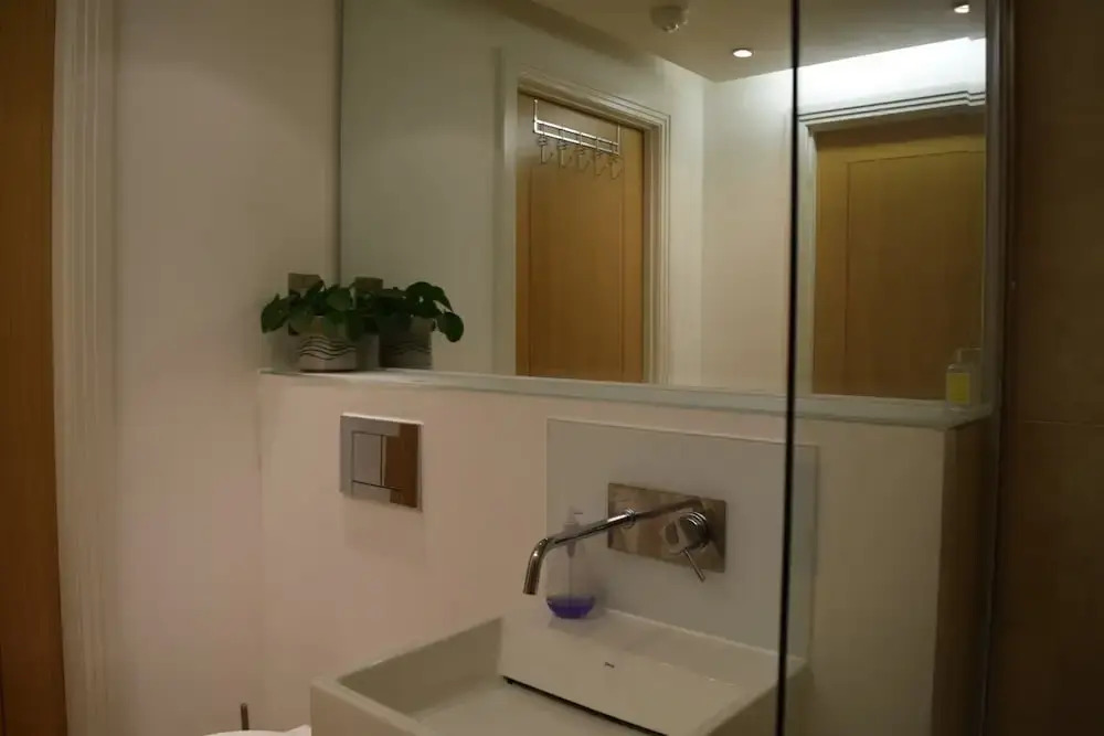 East London Riverside Apartment