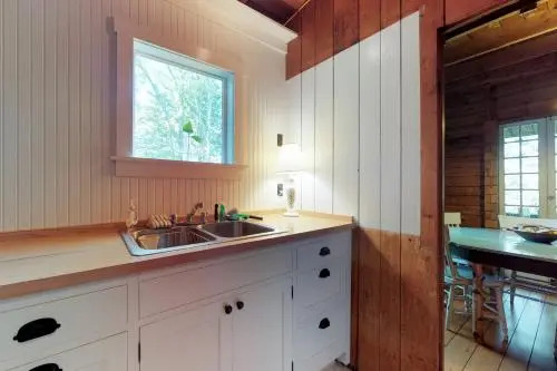 Historic Home with Large Deck, Free WiFi, Washer/Dryer - Near Beach and Downtown