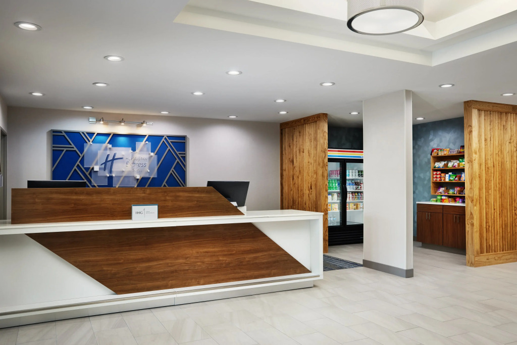 Holiday Inn Express & Suites Bridgeport by IHG