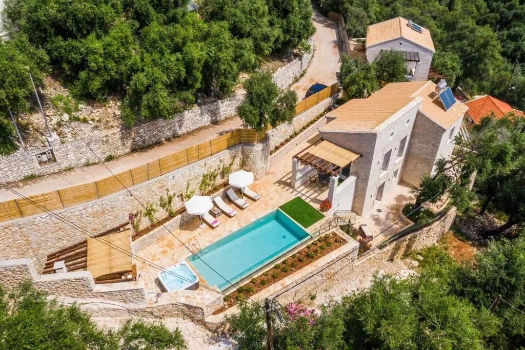 Villa Jacaranda by PosarelliVillas