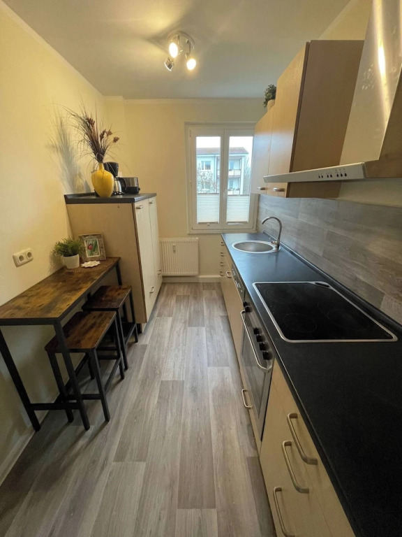 Charming 4-person Apartment in Hoyerswerda City Center