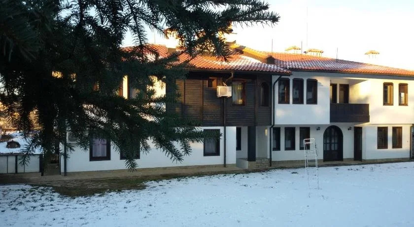 Elegance Hotel