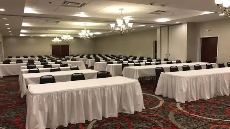 Holiday Inn Hotel & Suites Lafayette North