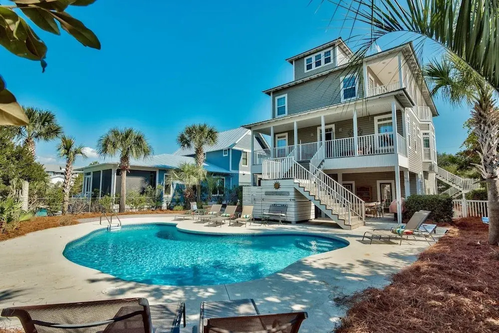 Blue Sky 4 Bedroom Holiday Home by Five Star Properties