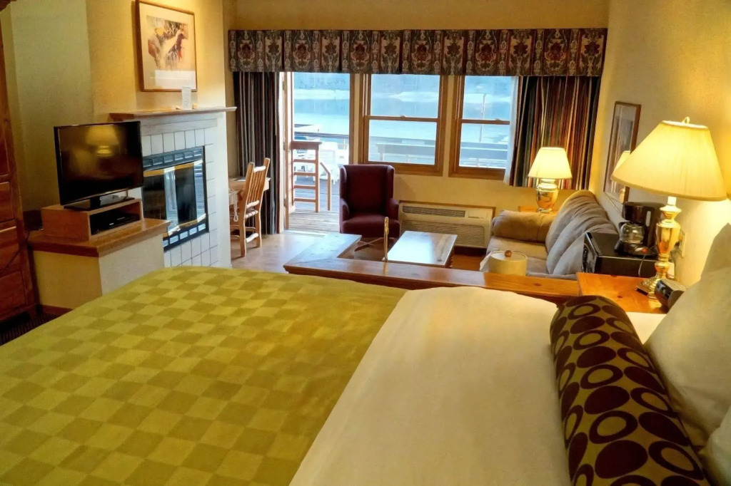The Pines Resort & Conference Center