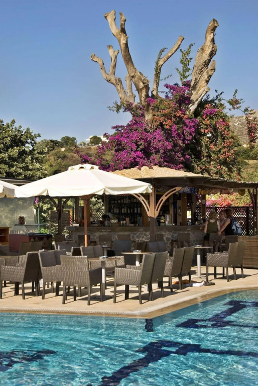 Crithonis Paradise Hotel