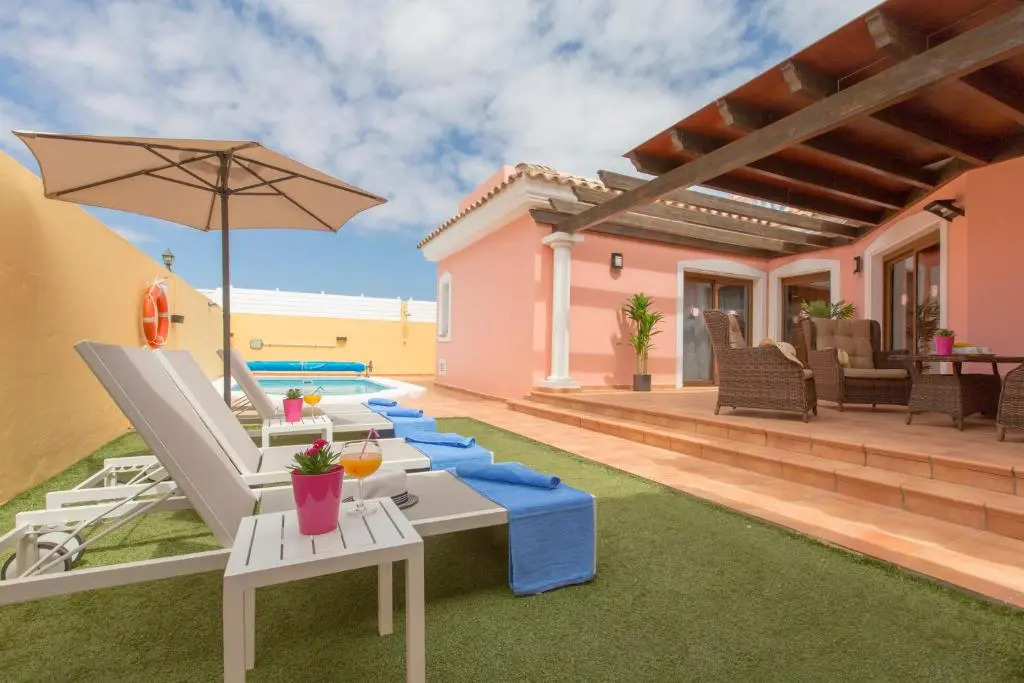 Villa Bella Lucia 1. Piscina Climatizada, WiFi, BBQ