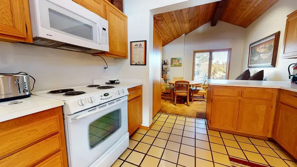 Snowcreek III 448 Pet-Friendly, Spacious and Bright, Gorgeous Meadow Views by RedAwning