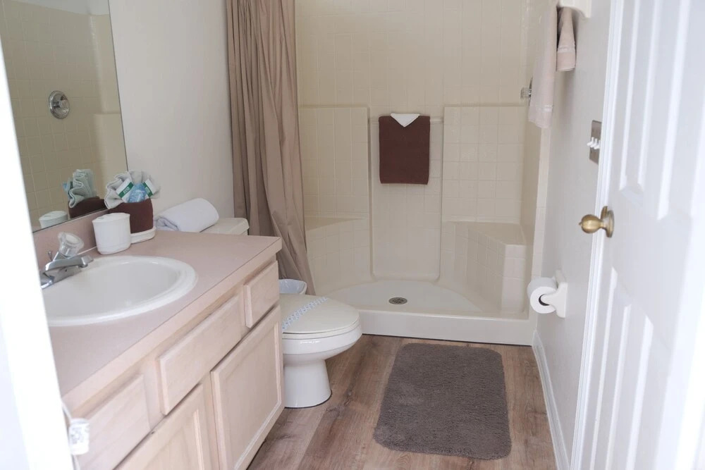 1061 Lake Berkley Drive 4 Bedroom Home by Redawning