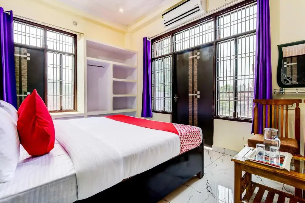 Valencia Inn by OYO Rooms