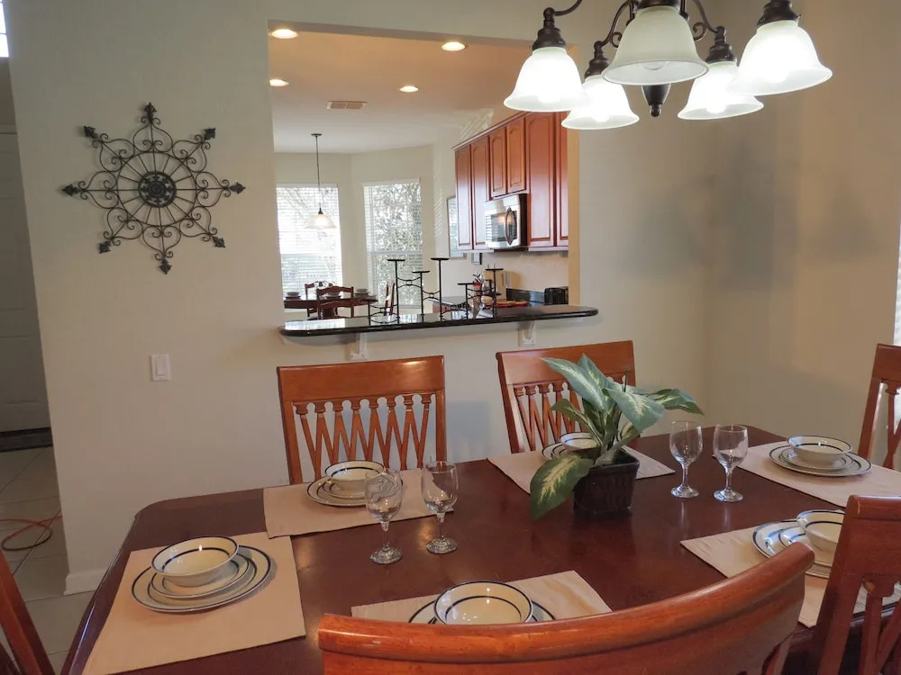 Deluxe Homes with Private Pool by SVV