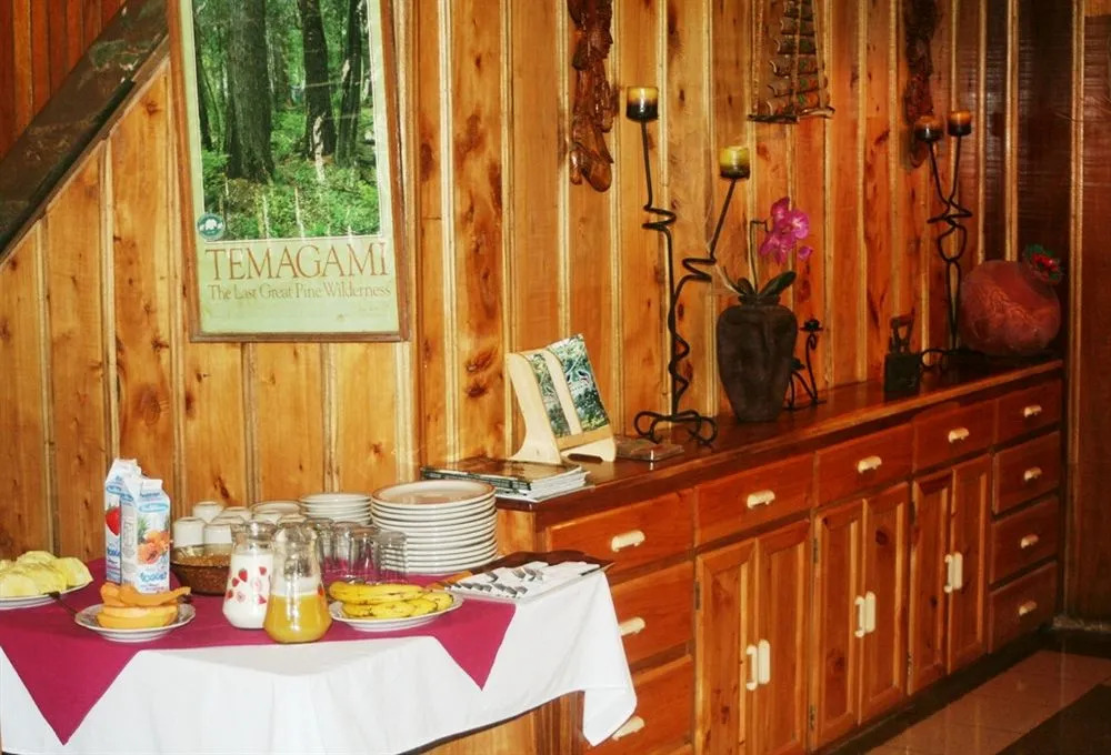 Hotel Forest Dreams Manakin
