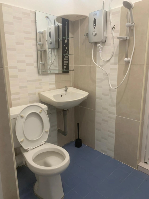 1 Bathroom share with 2 Queen Room Bukit Mertajam Alma Impian