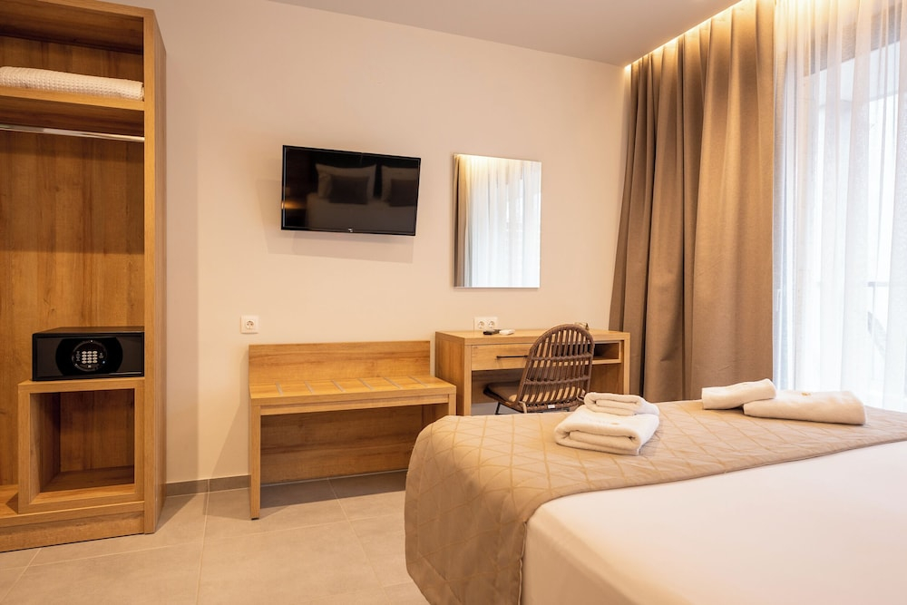 Maltepe Luxury Accommodation By Travelpro Services