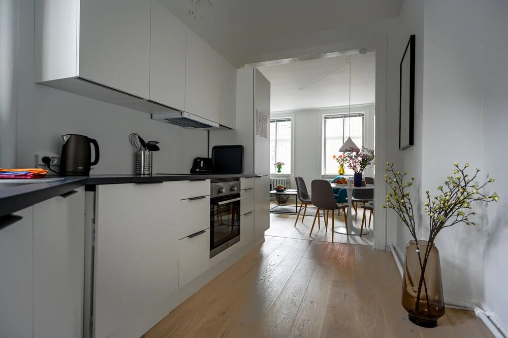 Sanders Merchant - Cute 2-bdr Apt Near Metro