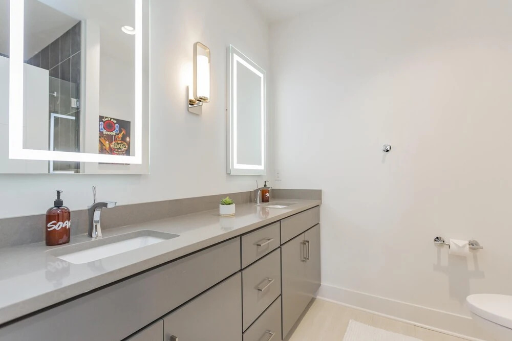 Ech2 - Perfect Palace in City Heights With Rooftop Terrace and Tons of Space!