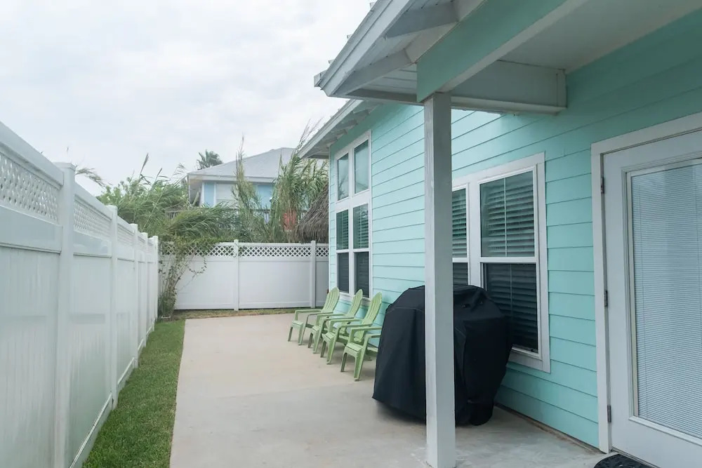 Mermaid Hair, Don't Care 5 Bedroom Home