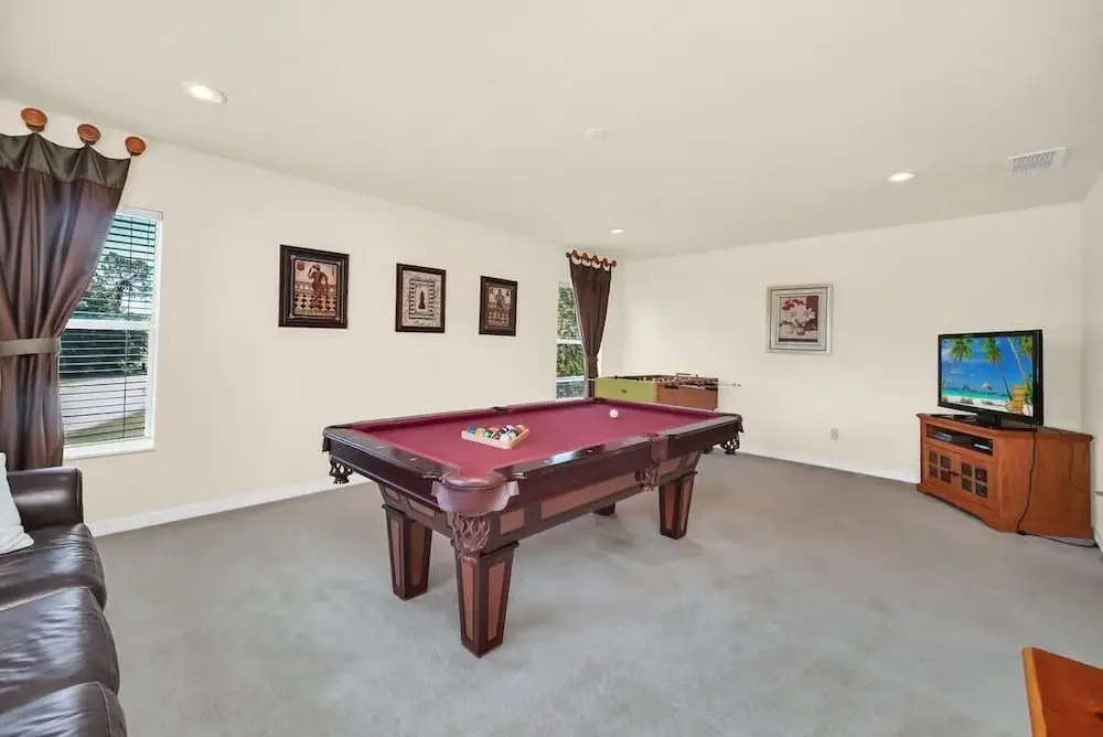 Near Disney Amazing 5 Bd Home - Private Pool 5 Bedroom Home