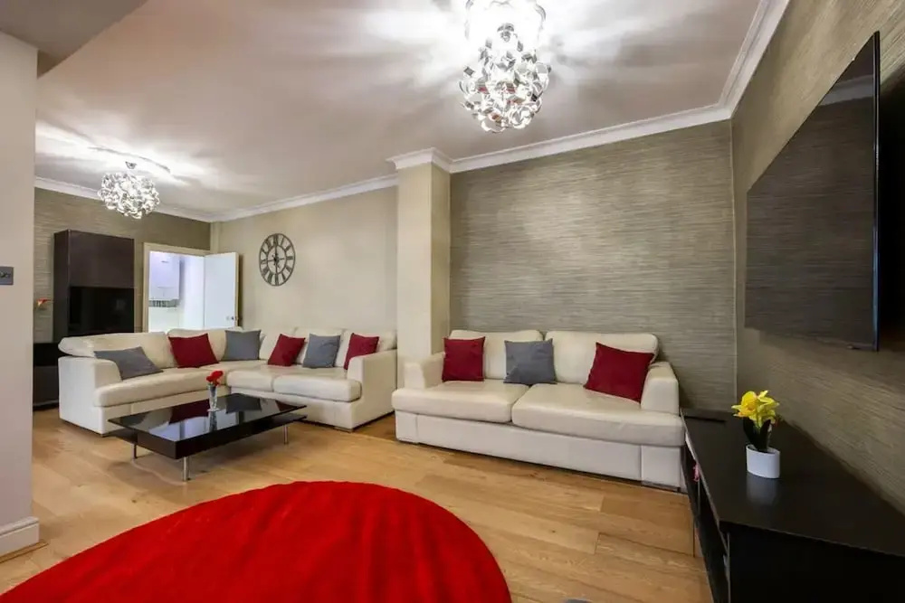 Host Stay Sillwood Seafront