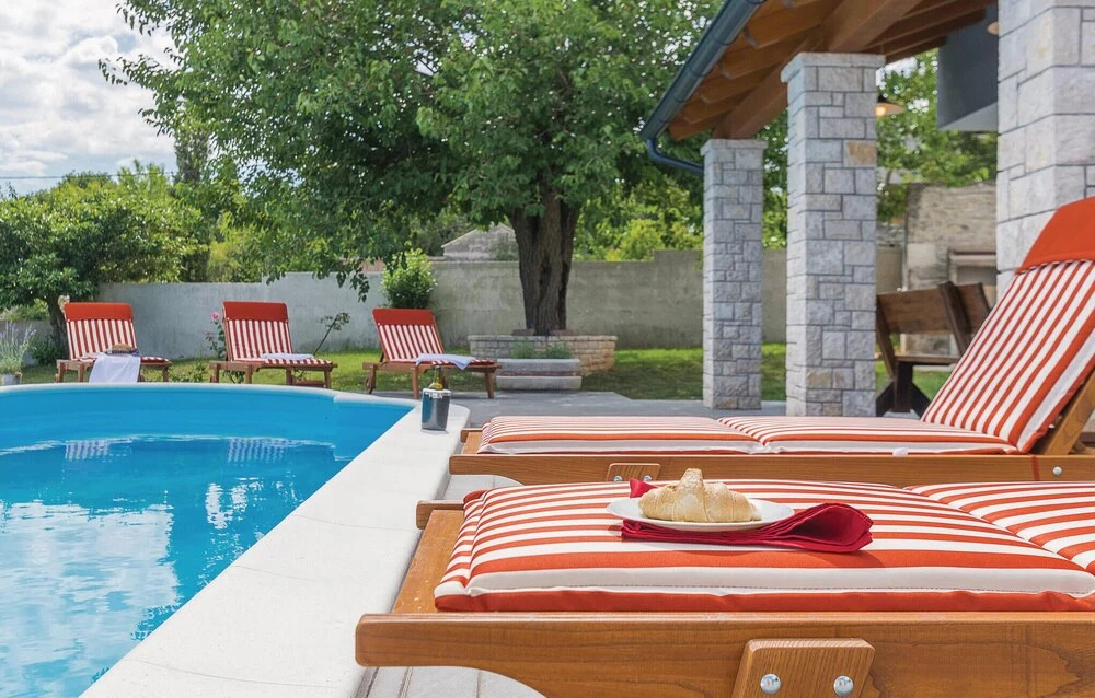 Stunning Home In Manjadvorci