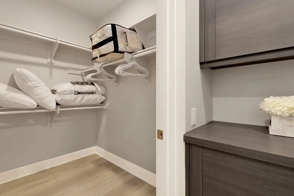 2162-the Reel Deal 3 Bedroom Home by RedAwning