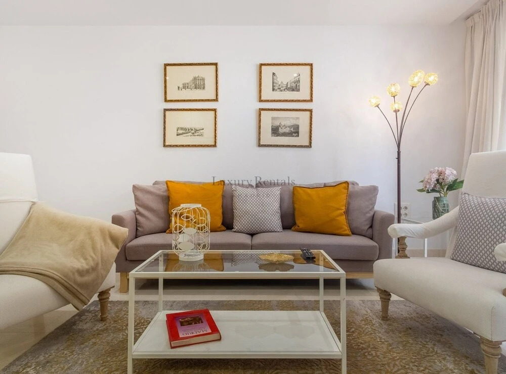 3 Bedrooms Chamberi
