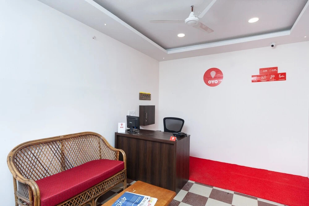 OYO 24641 Tulip Residence