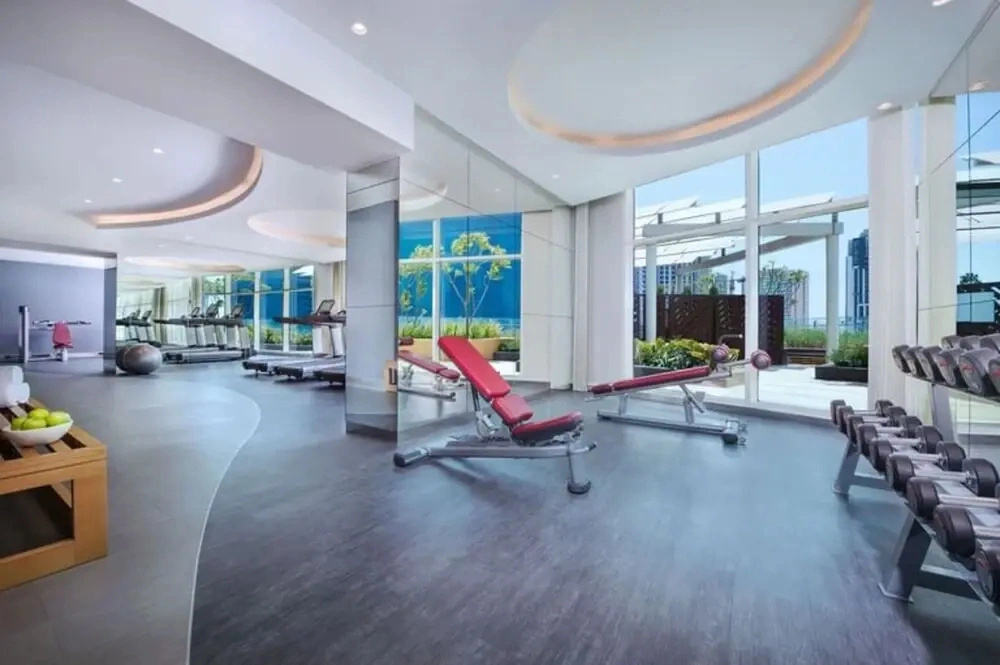 Maison Privee - Dazzling Downtown Retreat w/ Panoramic City Views