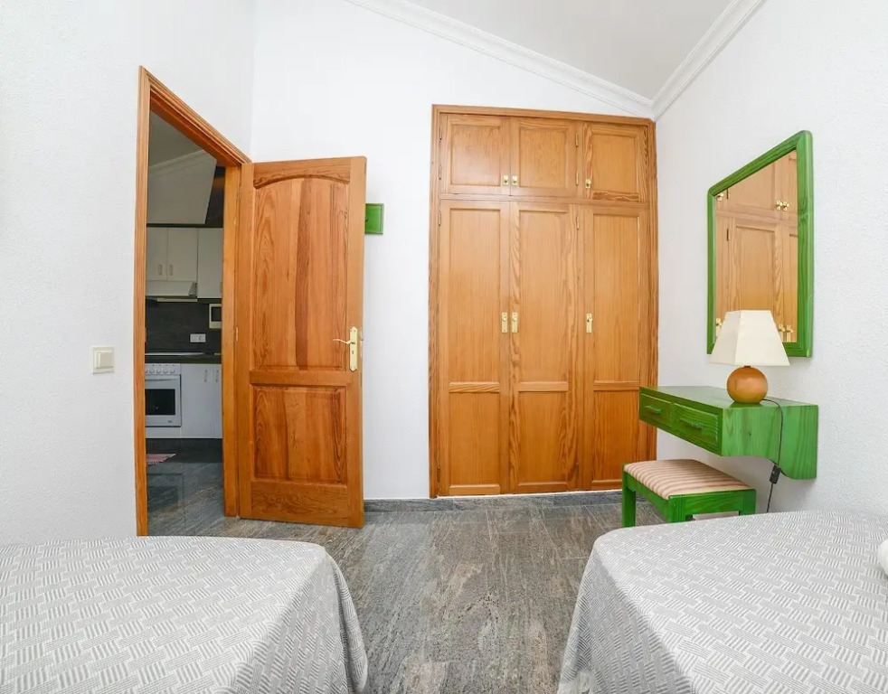GuestReady - Cosy Retreat with Balcony near Beach