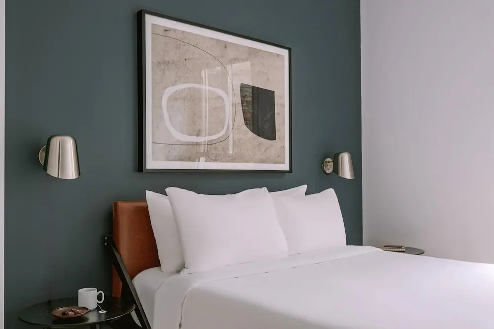 Hip Old Montreal Suites by Sonder