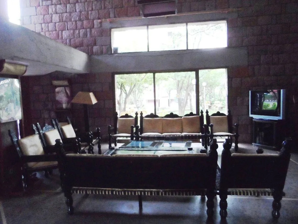 Roha Hotel