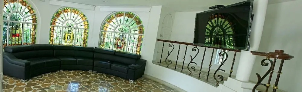 Avenue mansion