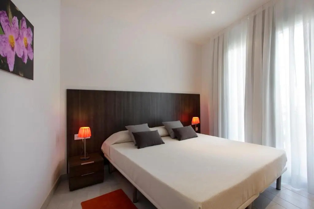 Fisa Rentals Les Corts Apartments