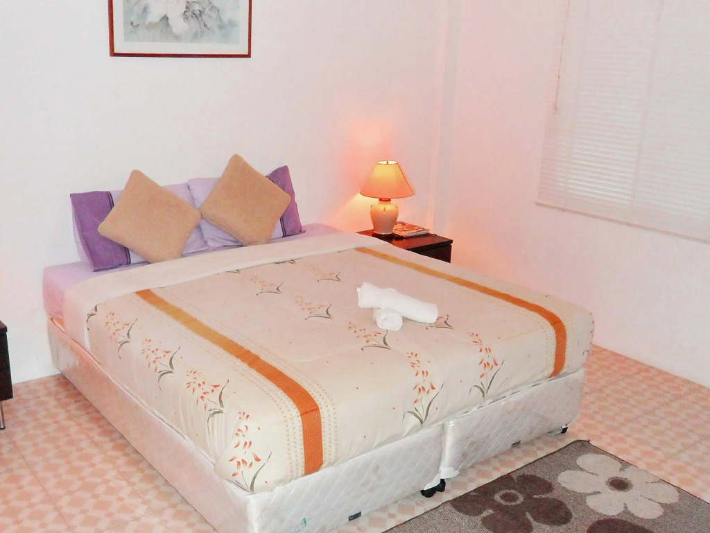 Corner Cafe Bed & Breakfast