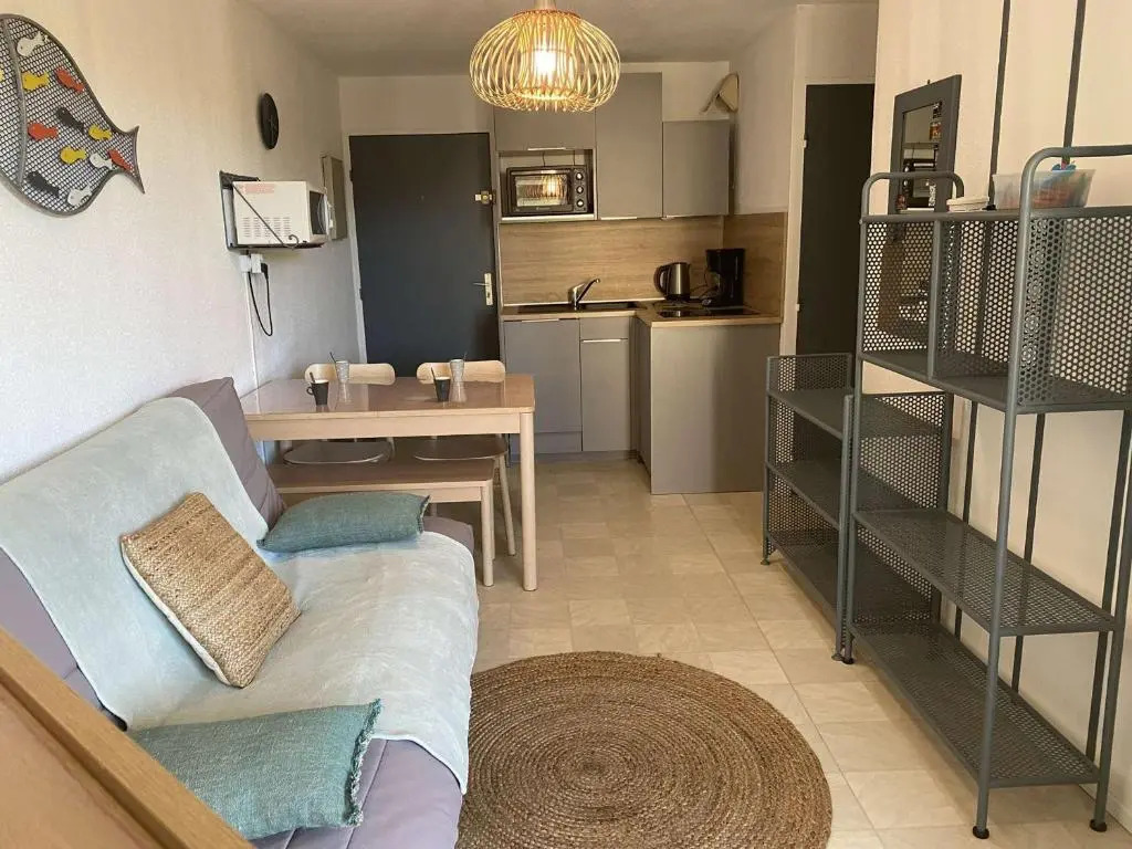 Appartement Le Grau-du-Roi, 2 pièces, 4 personnes - FR-1-250-233
