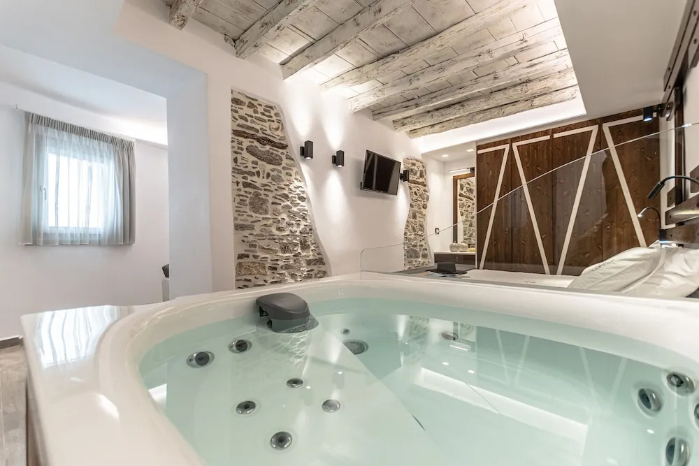 Mariet Naxos Elegant Suites