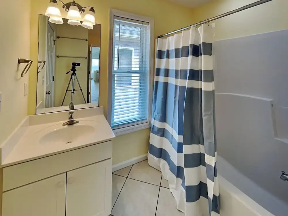Barefoot Bungalow by Topsail Realty