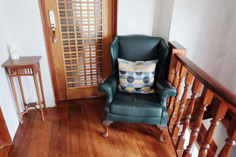 RoomQuest Rimrabeang at Amphawa