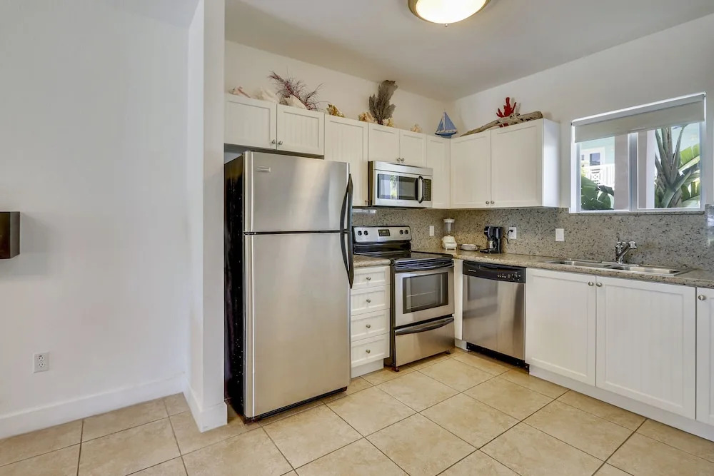 Beautiful 2/2 Bimini 2 Bedroom Condo