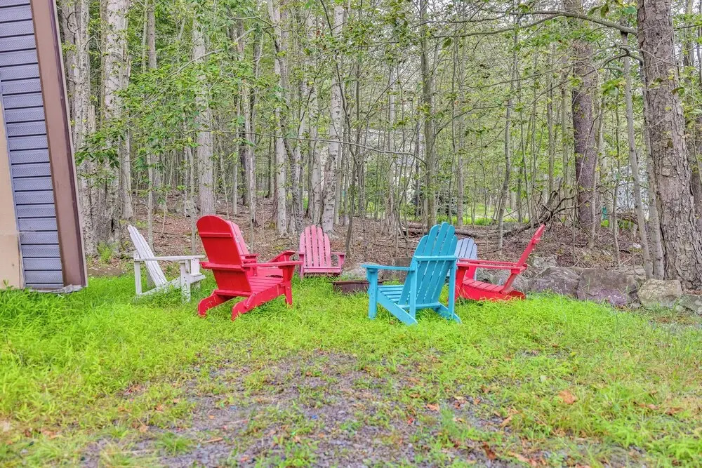 Wooded Tobyhanna Home w/ Fire Pit & Lake Access!