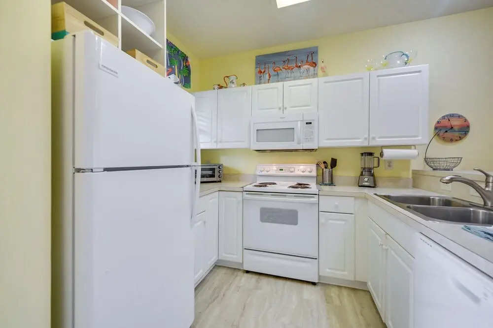 2 Mi to Beach: Grand Strand Condo w/ Pool Access!