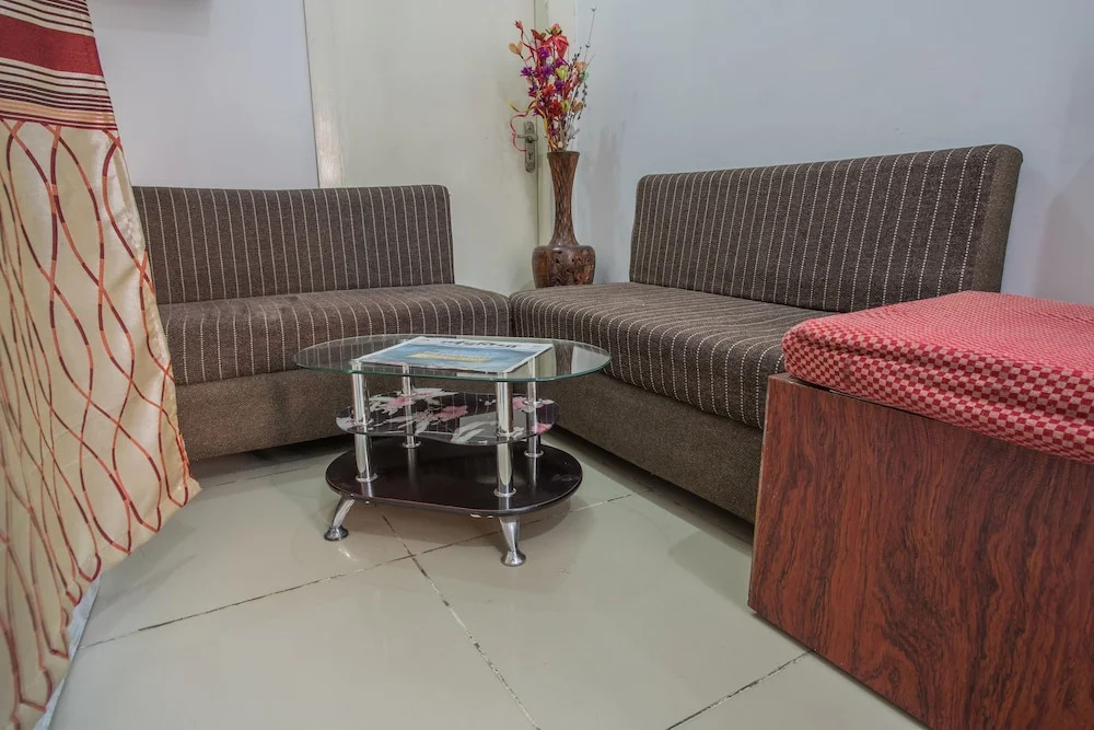 OYO 3205 Hotel New Luxury Royale
