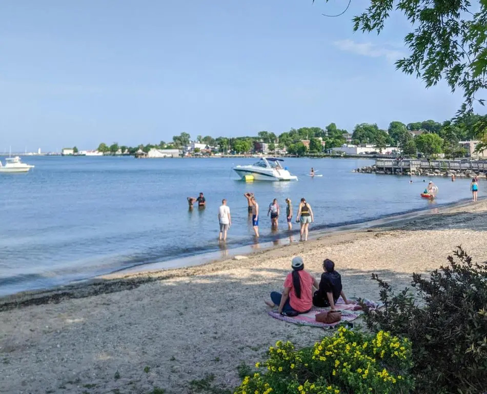Huron Inn