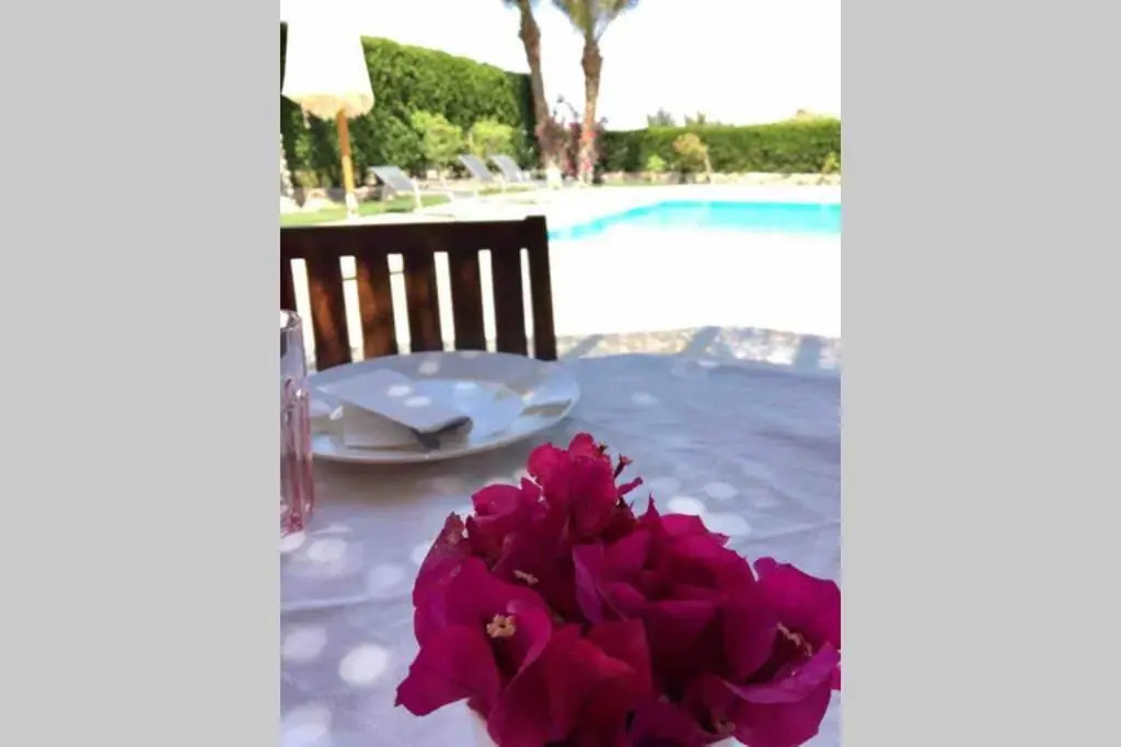 Villa with 5 bedrooms & 4 bathrooms - private heated pool