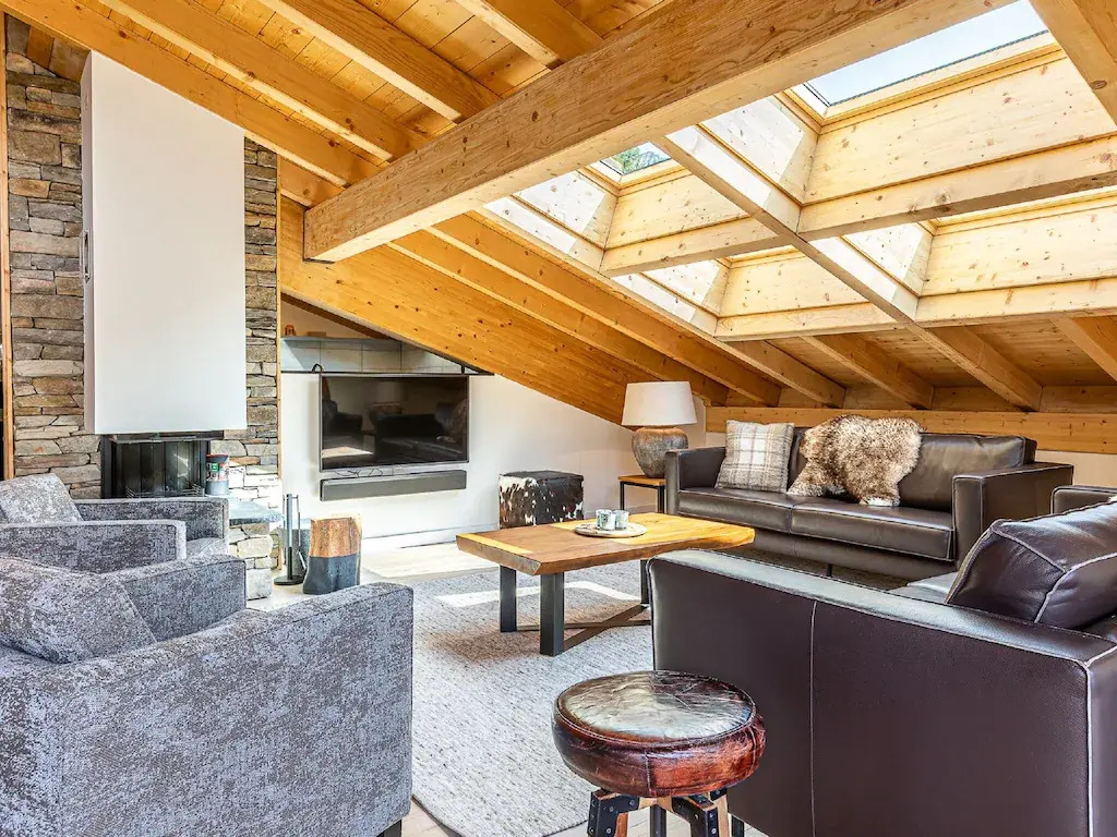 Penthouse with private sauna and wine climate cabinet
