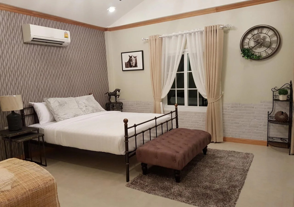 Vanida Antique Home