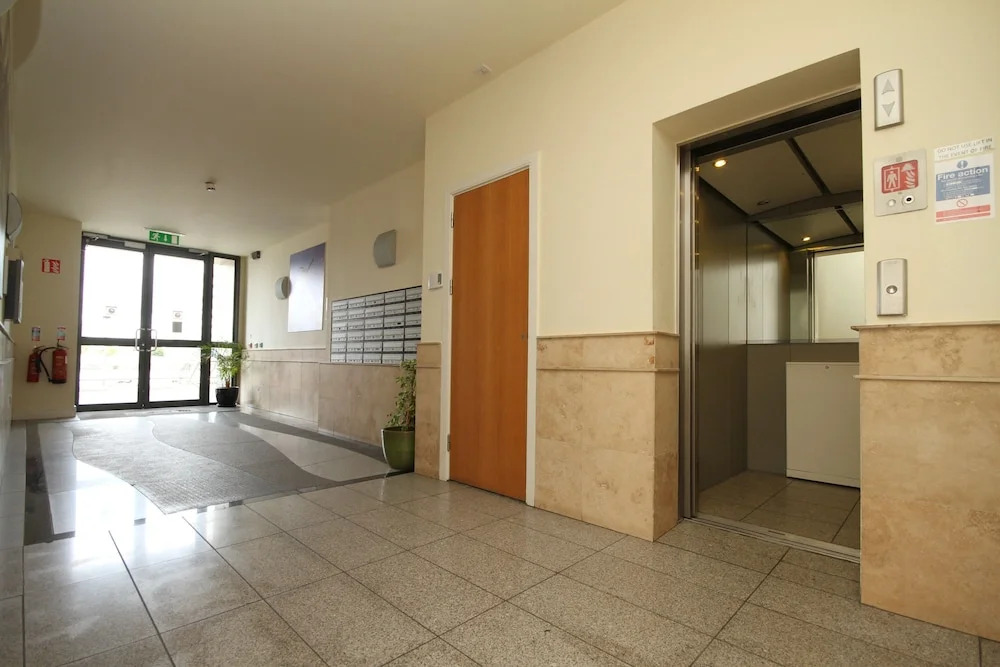 Hanover Dock Suite