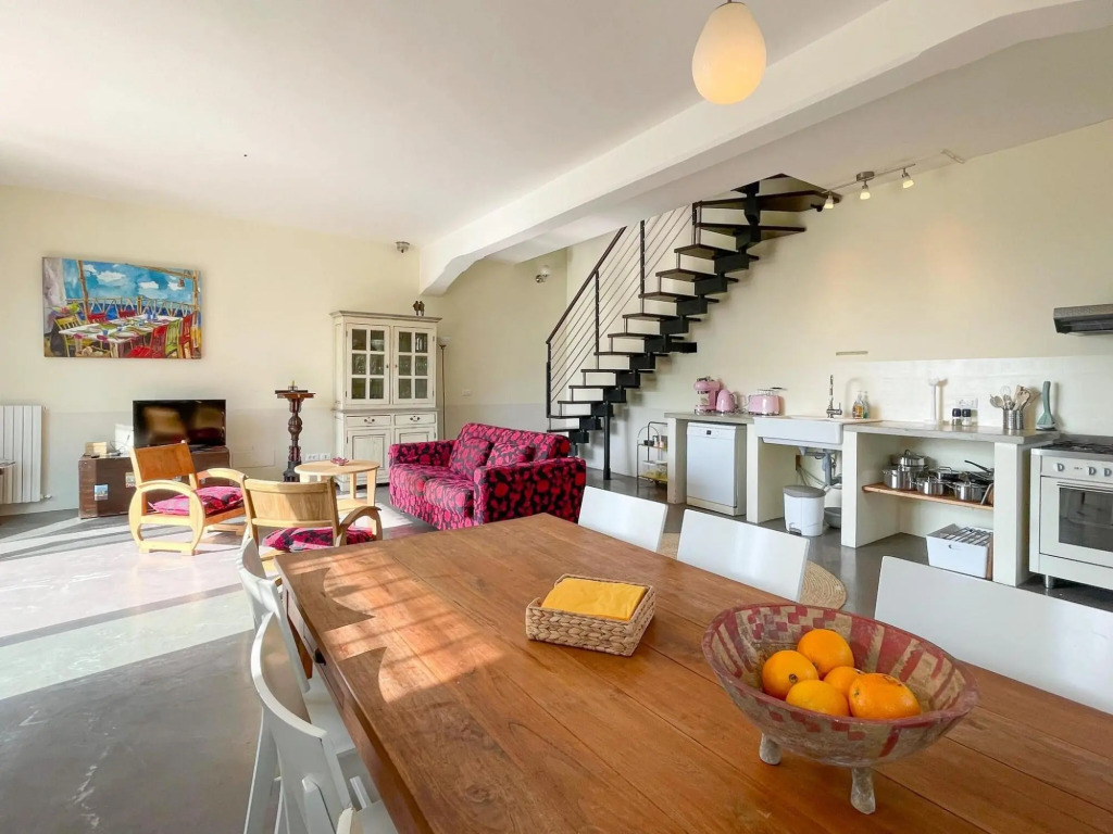 Amazing apartment in Belvedere Ostrense with garden
