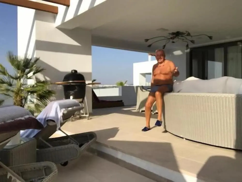 Luxury apartment near Estepona at Finca de Cortesin golf resort